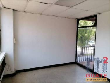 Oficina de 65 m2 de construcción en Renta, Zona 09 - Image 1