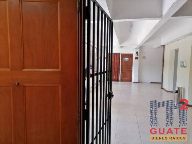 Oficina de 65 m2 de construcción en Renta, Zona 09 - Image 2