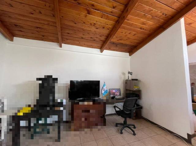 Casa en venta sector El Frutal , Villa Nueva - Image 5