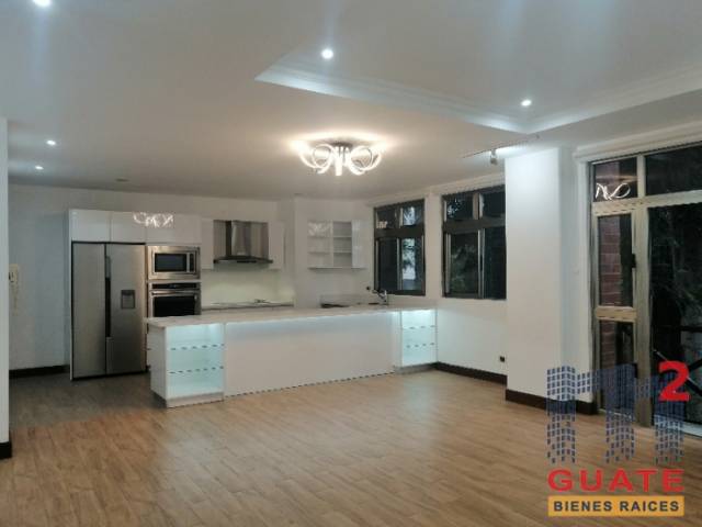 Apartamento de 217 m2 de construcción en Renta, Zona 10 - Miniatura 3