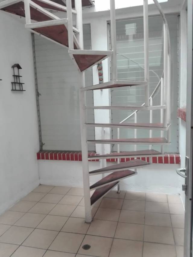 CASA EN VENTA CON SUELO COMERCIAL ESCUADRILLA ZONA 2 MIXCO - Image 4