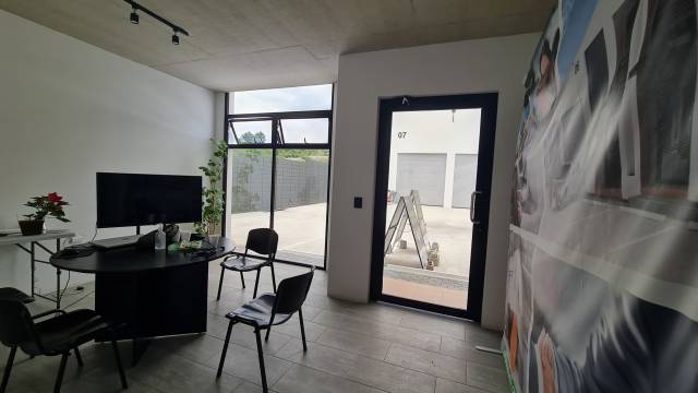 Ofibodegas en construcción en el Naranjo zona 4 Mixco - Miniatura 2