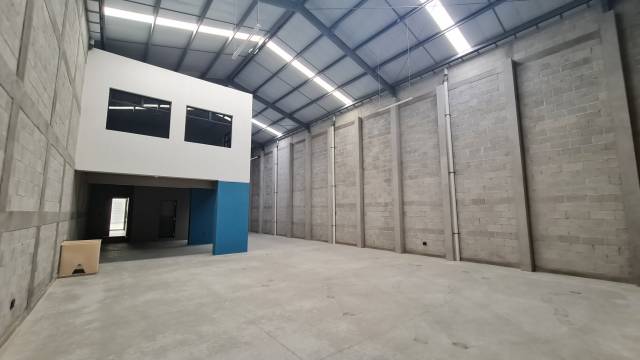 Ofibodegas en construcción en el Naranjo zona 4 Mixco - Miniatura 4