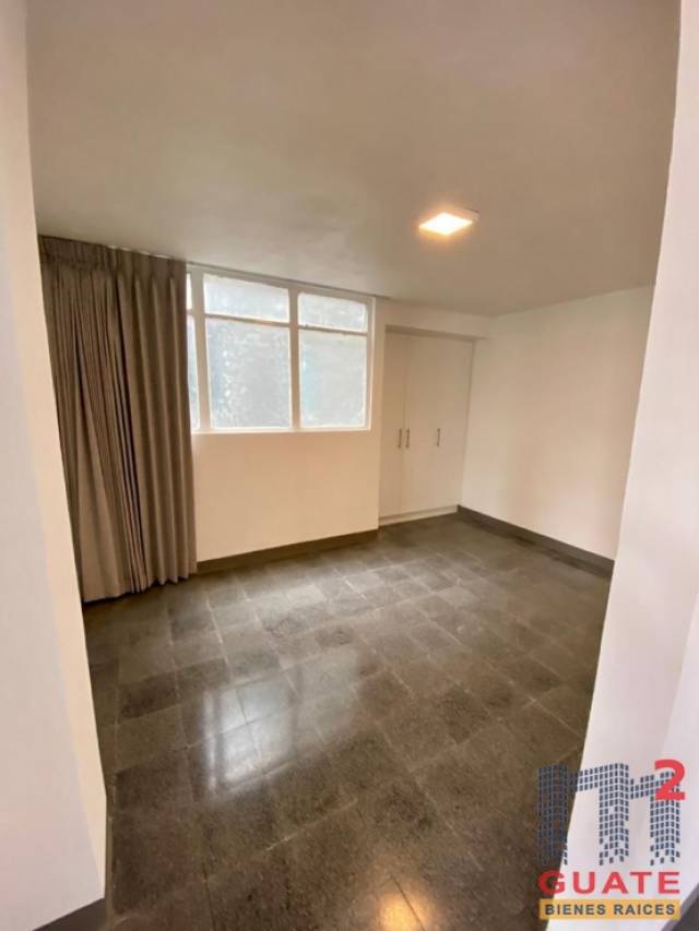 Apartamento de 70 m2 de construcción en Renta, Zona 10 - Image 2