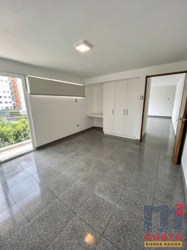 Apartamento de 70 m2 de construcción en Renta, Zona 10 - Image 2