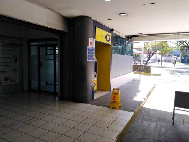 Local en venta en Gran portal Petapa Zona 12 - Miniatura 2