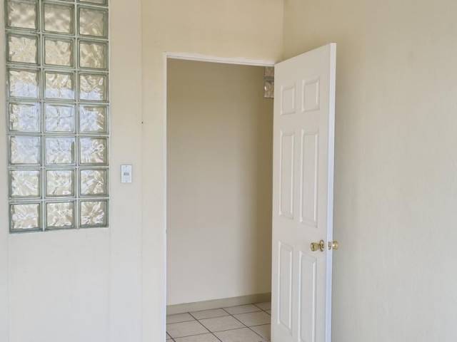 Apartamento en Venta o Renta Zona 13 Monte Azul - Image 2