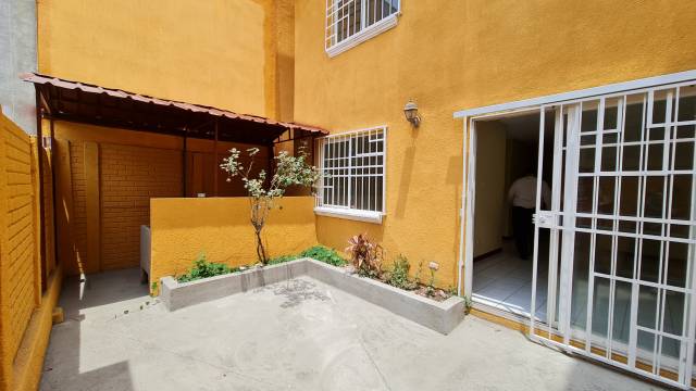 Venta en Casa en zona 2 Altos de San Angel - Miniatura 6