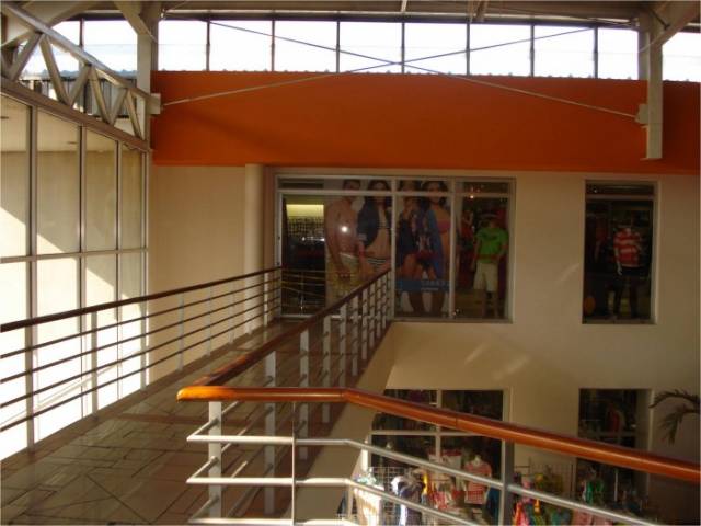 Locales en renta en Plaza zona 4 Guatemala - Image 4
