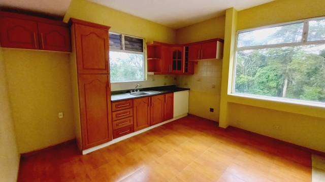 APARTAMENTO EN RENTA EN ZONA 15 VISTA HERMOSA - Image 2