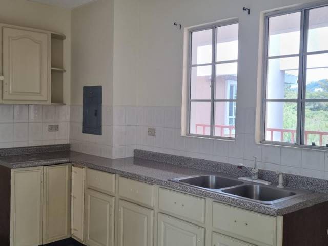 Apartamento en Renta Zona 13 Monte Azul - Image 5