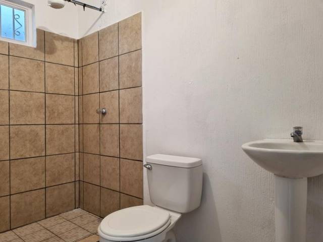 Apartamento en Renta en Segundo Nivel Nueva Montserrat - Image 4