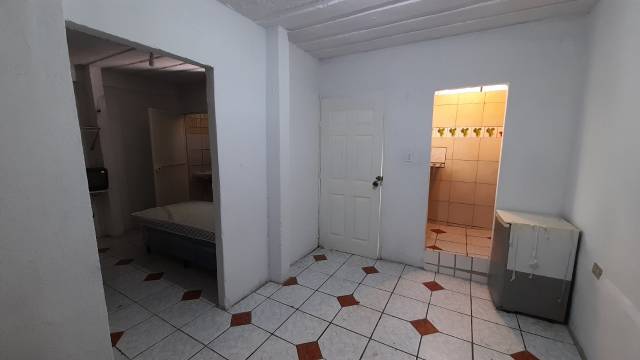 Apartamento en renta en zona 10 - Image 2