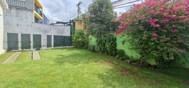 Casa en renta en zona 11 - Image 2