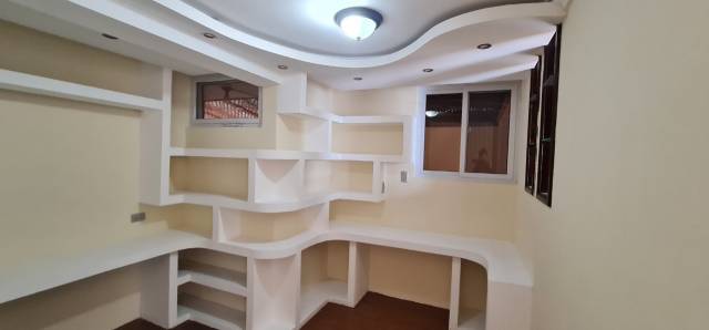 Casa en renta en zona 11 - Miniatura 7
