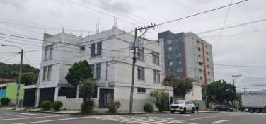 Apartamento en renta en zona 12 - Image 1