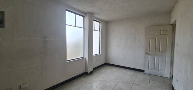 Apartamento en renta en zona 12 - Image 5