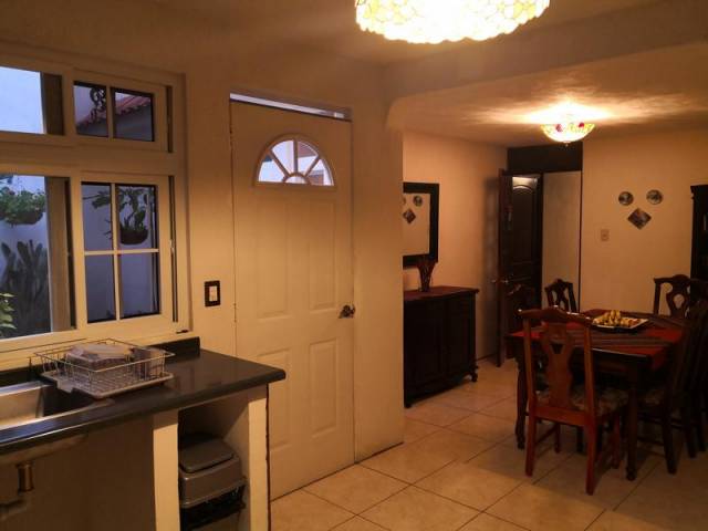 Hermosa Casa de 3 niveles en Venta en Villa Nueva - Image 3