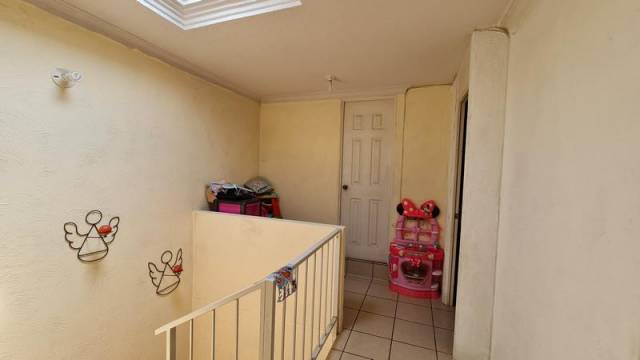 Casa en Venta Villa Nueva, adentro de condominio !!! - Miniatura 3