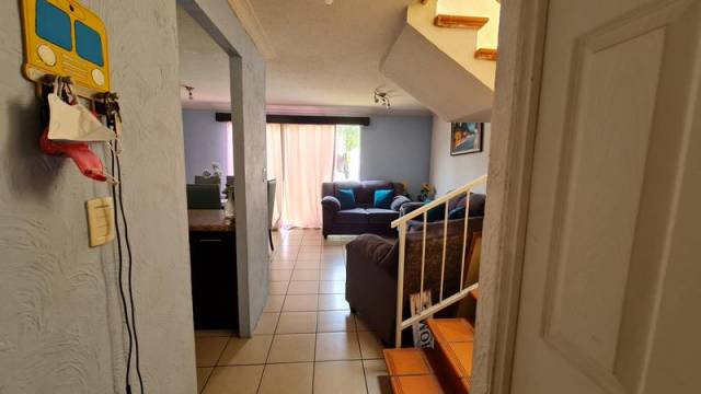 Casa en Venta Villa Nueva, adentro de condominio !!! - Miniatura 4