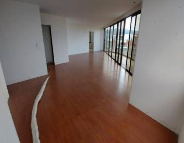 Apartamento Edificio Meridian, Zona 15 - Image 4