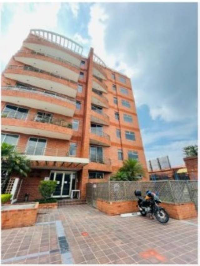 (+1) Apartamento Edificio Benevento, Zona 14 - Miniatura 8