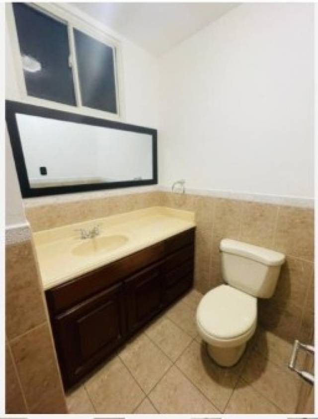 (+1) Apartamento Edificio Portofino, Zona 10 - Miniatura 7