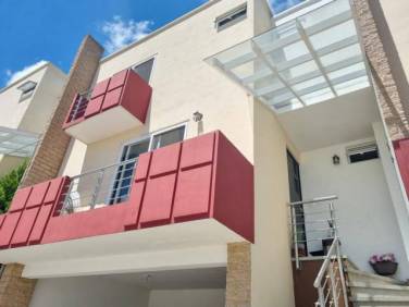 Casa en Venta San Cristóbal Guatemala - Image 1