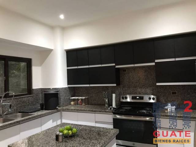Apartamento de 159 m2 de construcción en Venta, Zona 16 - Image 2