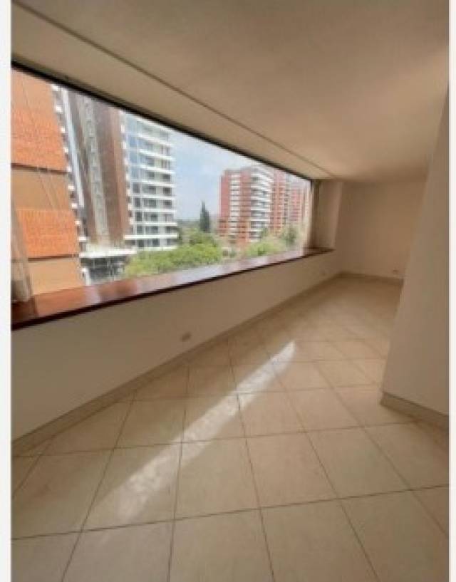 (+1) Apartamento Edificio Villas del Sol, Zona 14 - Image 3