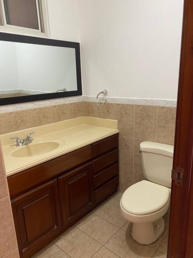 (+1) Apartamento Edificio Portofino, Zona 10 - Miniatura 6