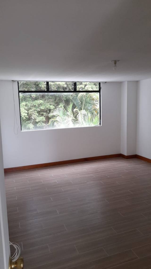 (+1) Apartamento Edificio Donosti, Zona 15 - Image 2