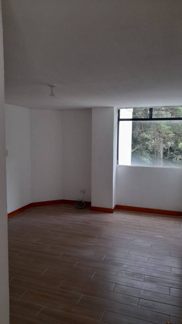 (+1) Apartamento Edificio Donosti, Zona 15 - Miniatura 7