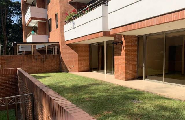 (+1) Apartamento Jardines del Acueducto, Zona 10 - Image 1