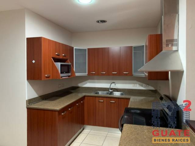 Apartamento de 154 m2 de construcción en Venta, Zona 10 - Miniatura 2