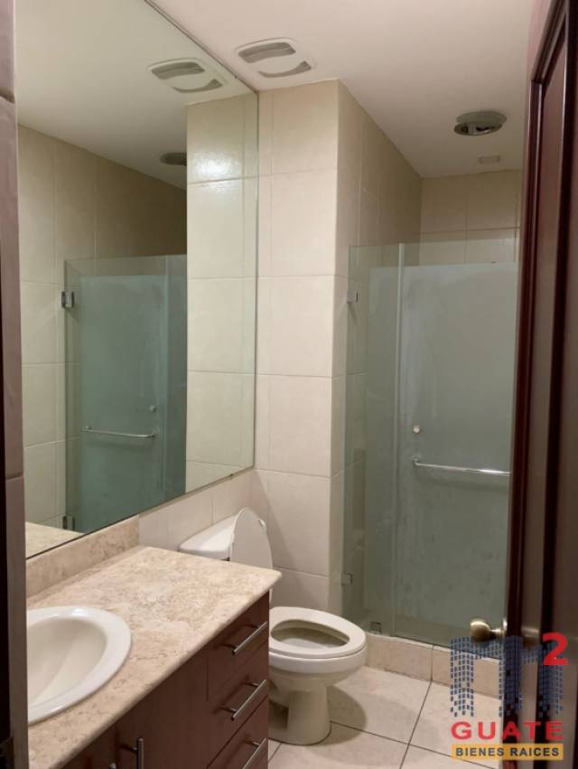 Apartamento de 154 m2 de construcción en Venta, Zona 10 - Miniatura 7