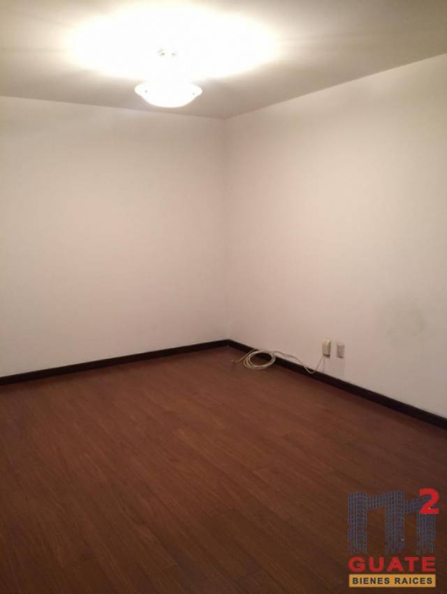 Apartamento de 153 m2 de construcción en Renta, Zona 14 - Miniatura 2