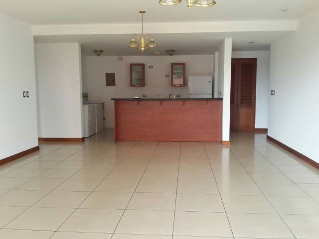 (+1) Apartamento Torre Condesa, Zona 14 - Image 2
