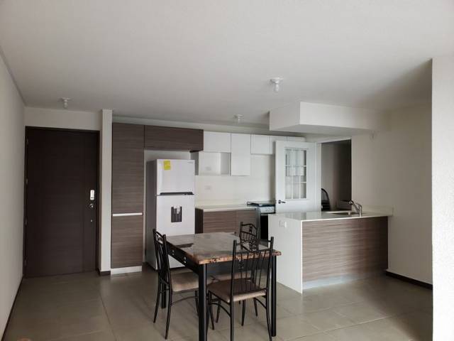 Apartamento en Renta con línea blanca en Parque 11 - Image 2