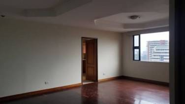 (+1) Apartamento Edificio Almeira, Zona 14 - Image 1