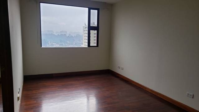 (+1) Apartamento Edificio Almeira, Zona 14 - Miniatura 2