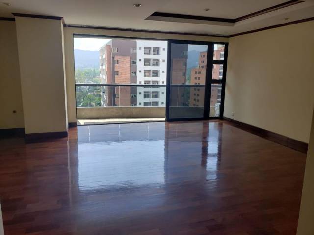 (+1) Apartamento Edificio San Ángel, Zona 14 - Image 2