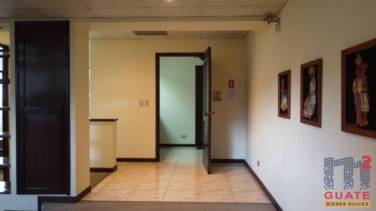 Casa de 192 m2 de construcción en Renta, Zona 10