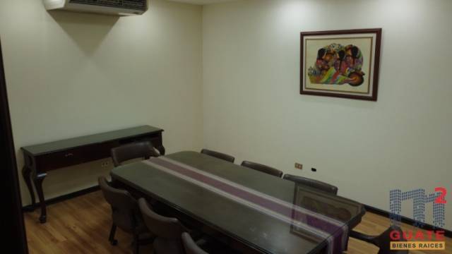 Casa de 192 m2 de construcción en Renta, Zona 10 - Image 3