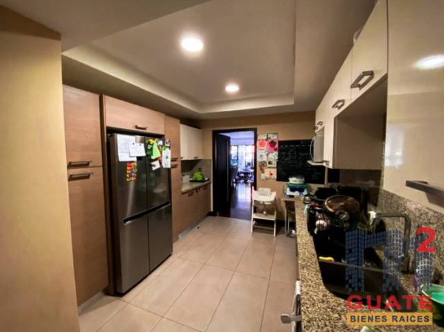 Apartamento de 200 m2 de construcción en Renta, Zona 14 - Image 3