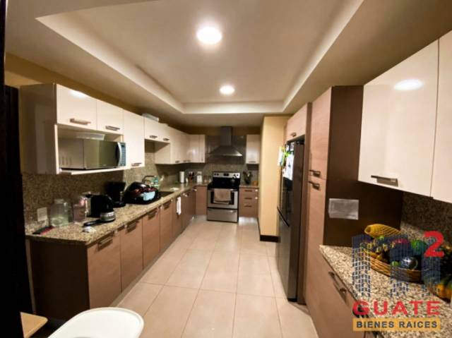 Apartamento de 200 m2 de construcción en Renta, Zona 14 - Miniatura 13