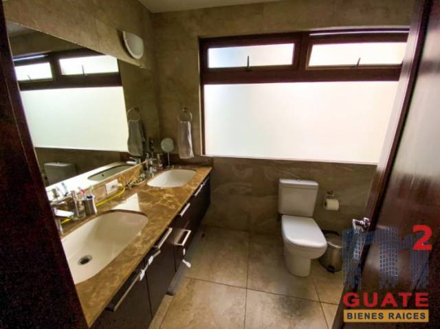 Apartamento de 200 m2 de construcción en Renta, Zona 14 - Miniatura 16