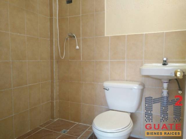 Casa de 267 m2 de construcción, en Venta, Zona 02 - Image 5