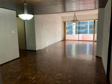 (+1) Apartamento Santa Clara, Zona 10 - Image 1