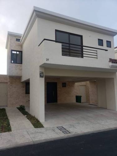 (+1) Casa Vistas de San Isidro, Zona 16 - Image 1